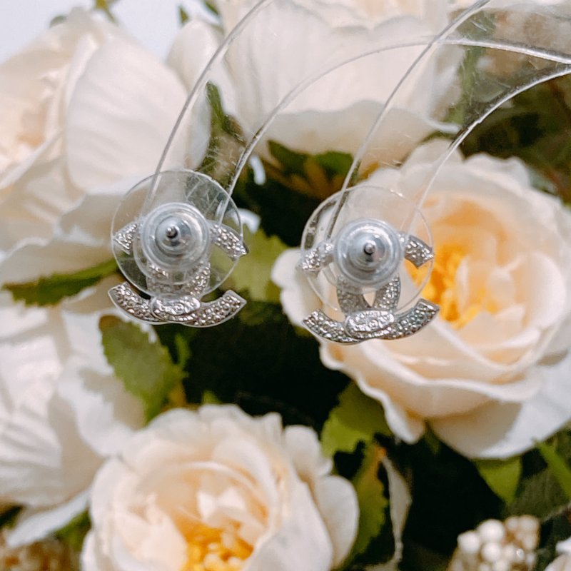 TW4570 Chanel 香奈兒經典迷你小cc耳環 銀色拼水鑽 Classic CC Logo 1.2cm Earrings Crystal x PHW-5