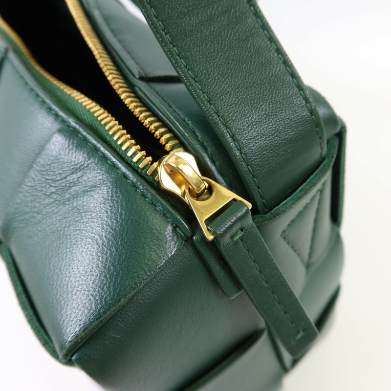 BOTTEGA VENETA 牛皮皮革Brick Cassette金扣肩背袋-9