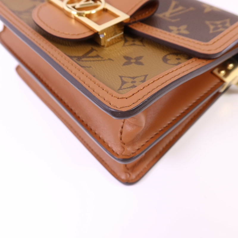 LOUIS VUITTON Monogram Reverse Mini Dauphine金扣肩背袋-11