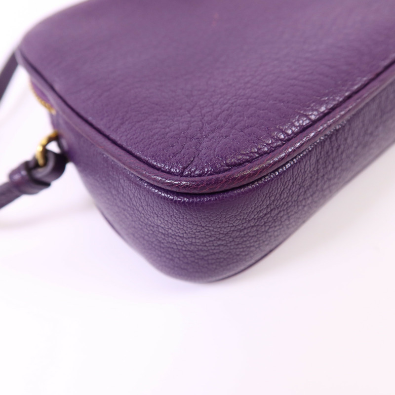 Miu Miu 牛皮皮革Handbag金扣手挽袋-11