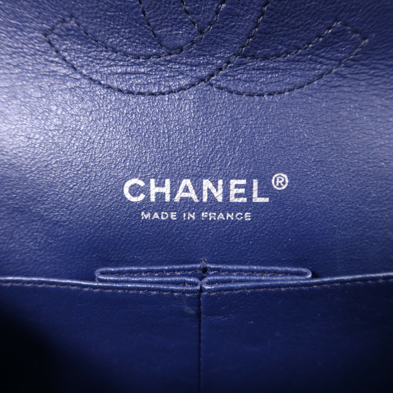 CHANEL 牛皮皮革Classic 25銀扣鏈帶肩背袋-7