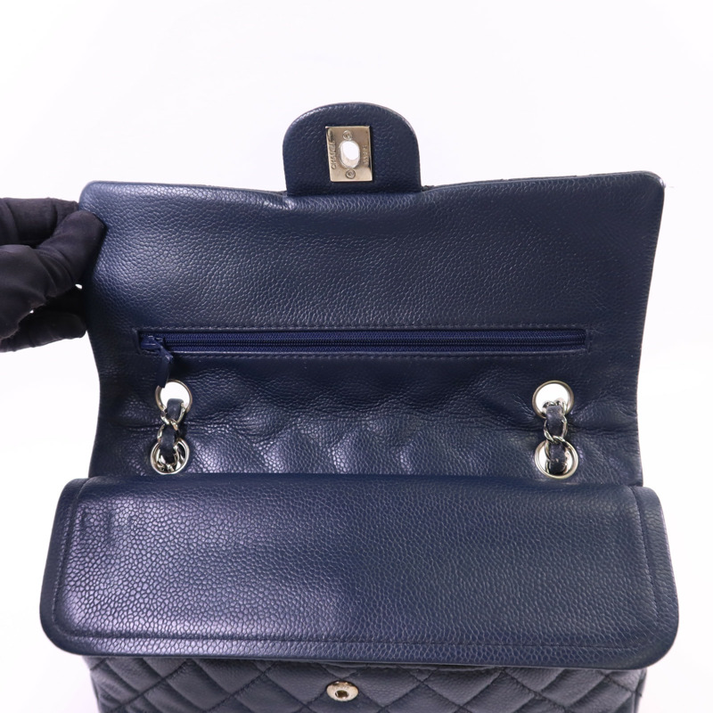 CHANEL 牛皮皮革Classic 25銀扣鏈帶肩背袋-9