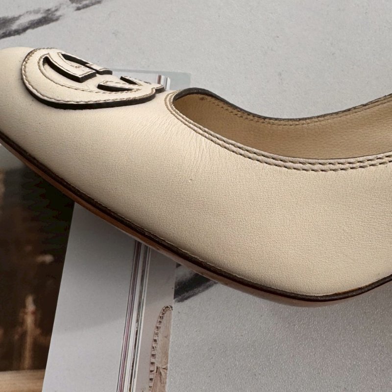 Gucci米白色拼黑色高跟鞋-8