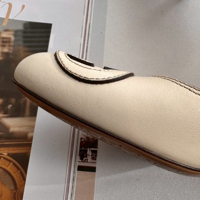 Gucci米白色拼黑色高跟鞋-30