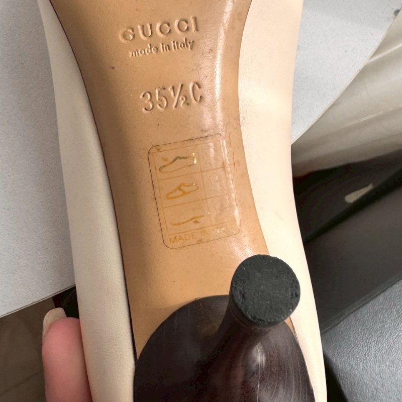 Gucci米白色拼黑色高跟鞋-31