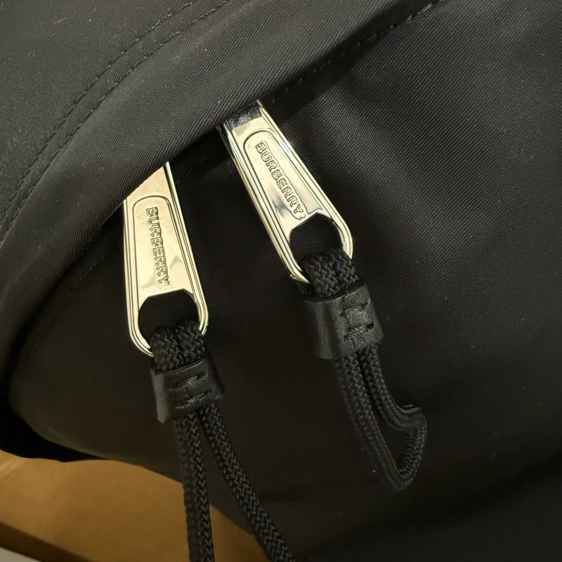 BURBERRY經典後背包-4