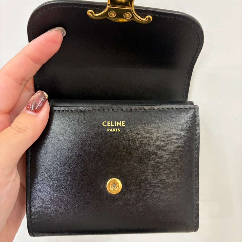 CELINE 黑牛皮金釦凱旋門Triomphe三折短夾-4