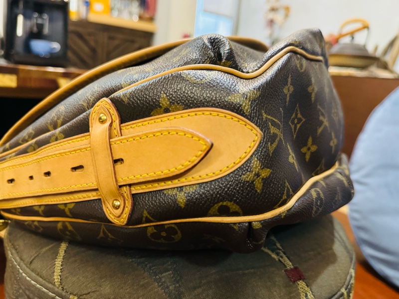 Louis Vuitton Monogram Tulum金扣肩背袋-10