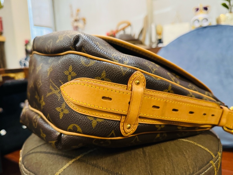 Louis Vuitton Monogram Tulum金扣肩背袋-11