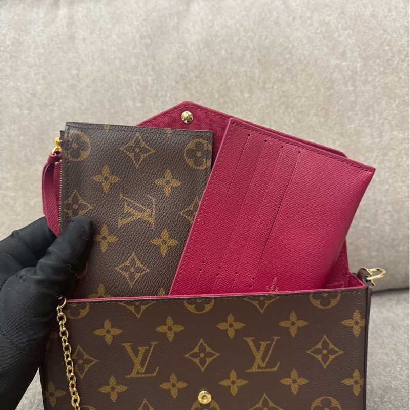 LV經典老花三合一斜背包-8