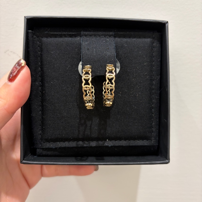 Chanel 雙C logo串連耳針式耳環-0