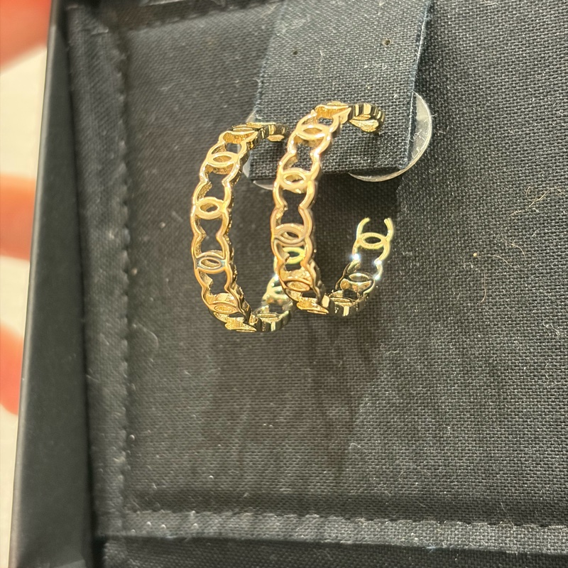 Chanel 雙C logo串連耳針式耳環-2