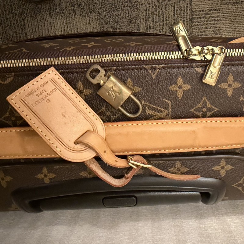 Louis Vuitton M23293 20吋行李箱-17