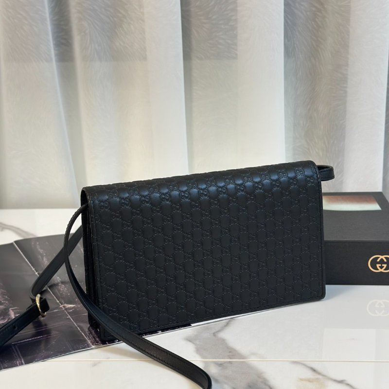 GUCCI Guccissima WOC-4