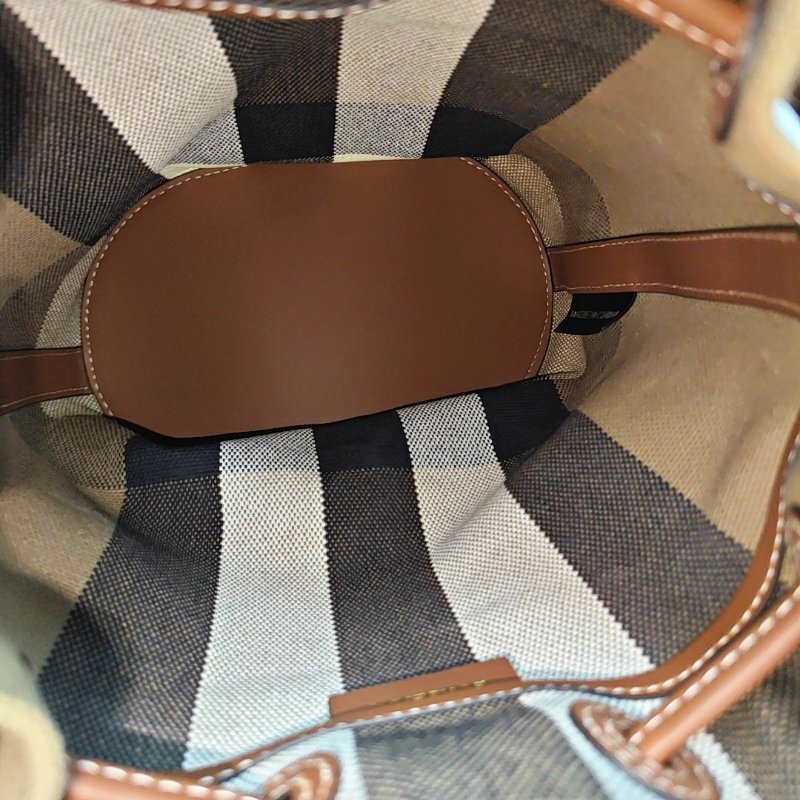 BURBERRY 水桶包棕色帆布單肩包斜挎包 金色五金 9.8新-6