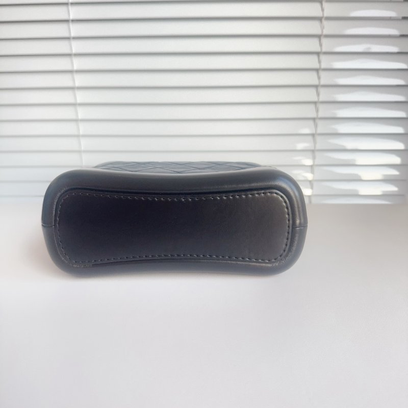 Chanel香奈兒 藍黑拼色流浪包 小號 25開無卡 經典菱格紋牛皮-4