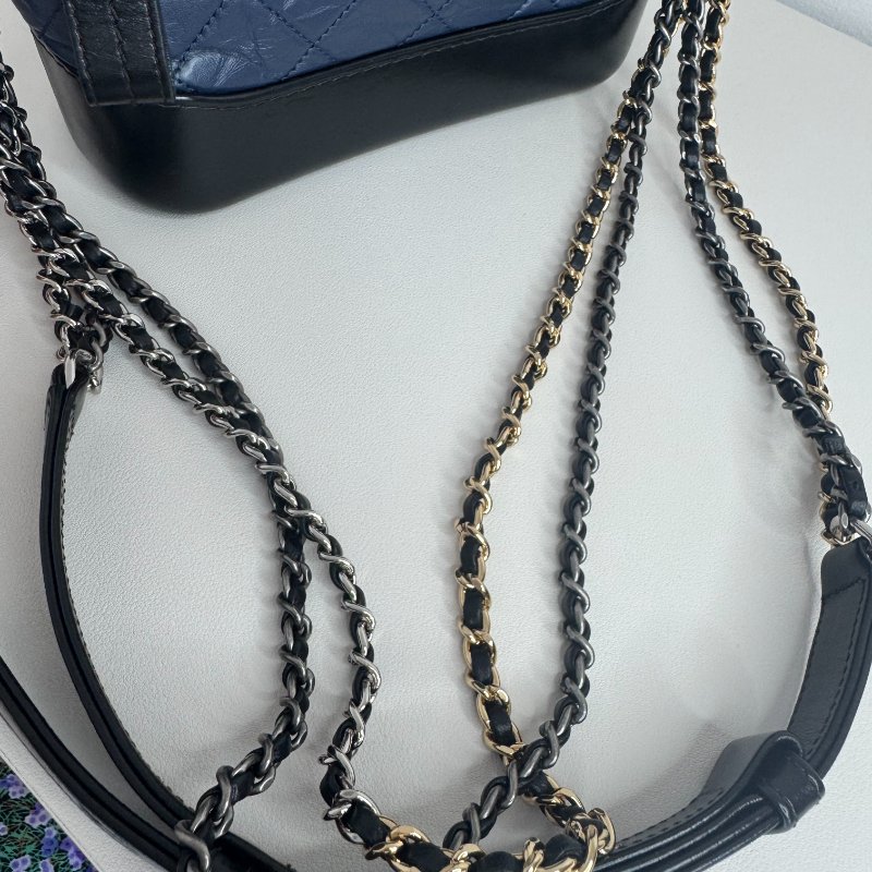 Chanel香奈兒 藍黑拼色流浪包 小號 25開無卡 經典菱格紋牛皮-24