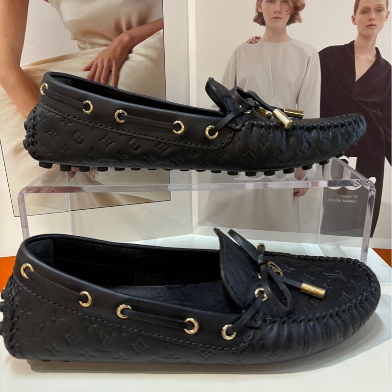 路易威登Lv老花全皮壓印浮雕皮鞋休閑豆豆鞋黑色36.5碼 98新-0