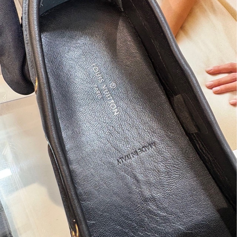 路易威登Lv老花全皮壓印浮雕皮鞋休閑豆豆鞋黑色36.5碼 98新-6