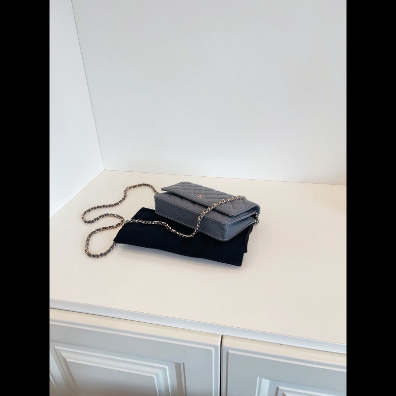 Chanel Wallet on chain 
灰金荔枝皮發財包包-3