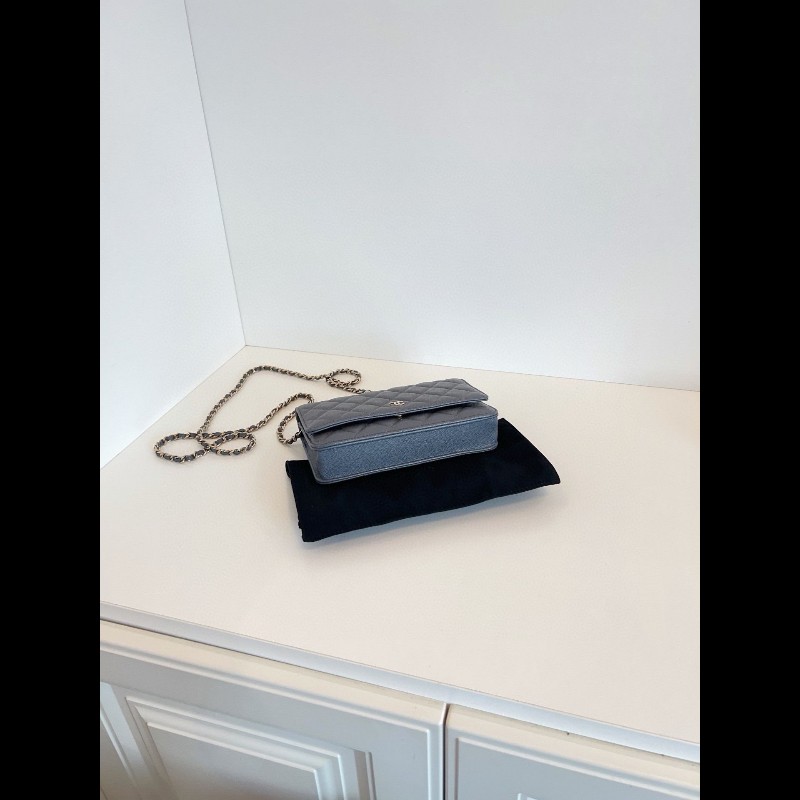 Chanel Wallet on chain 
灰金荔枝皮發財包包-4