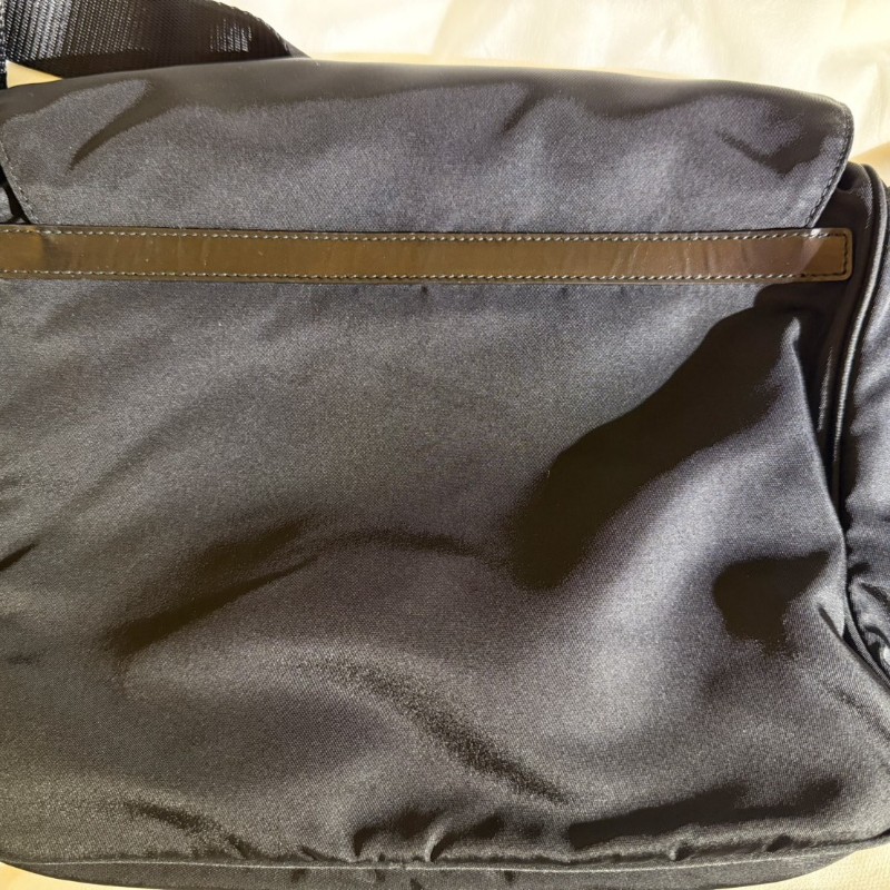 Prada 黑色尼龍側背包-9