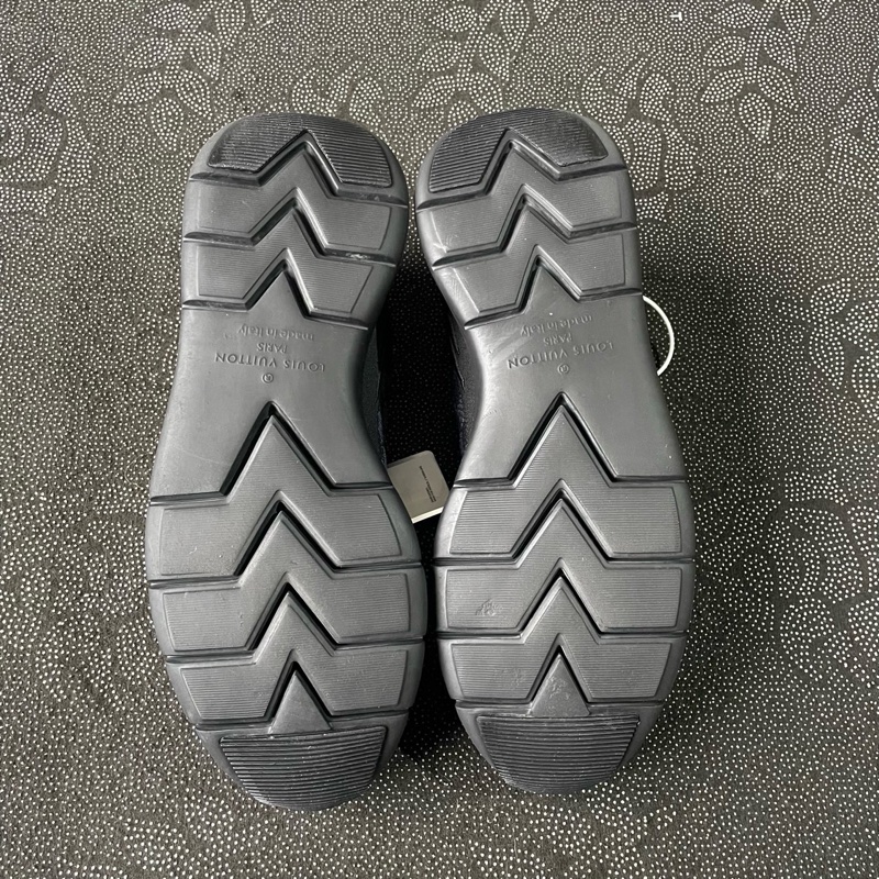 lv黑藍棋盤格運動鞋41.5碼，成色充新-9