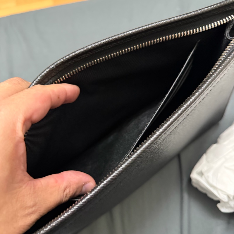 Lv TAIGA牛皮拉鍊手拿包（M30547）-7