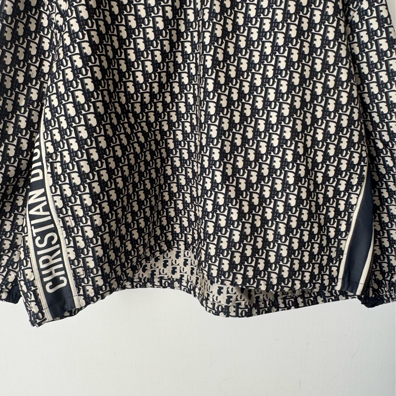 Dior滿版老花上衣-7