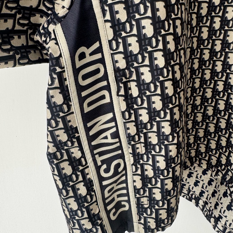 Dior滿版老花上衣-8