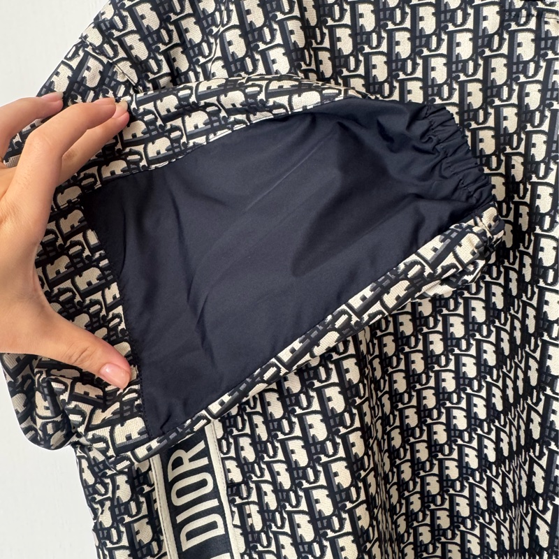 Dior滿版老花上衣-9