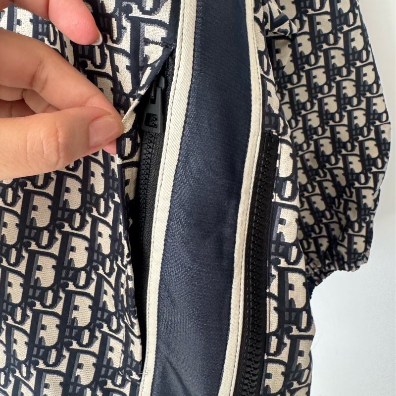 Dior滿版老花上衣-10