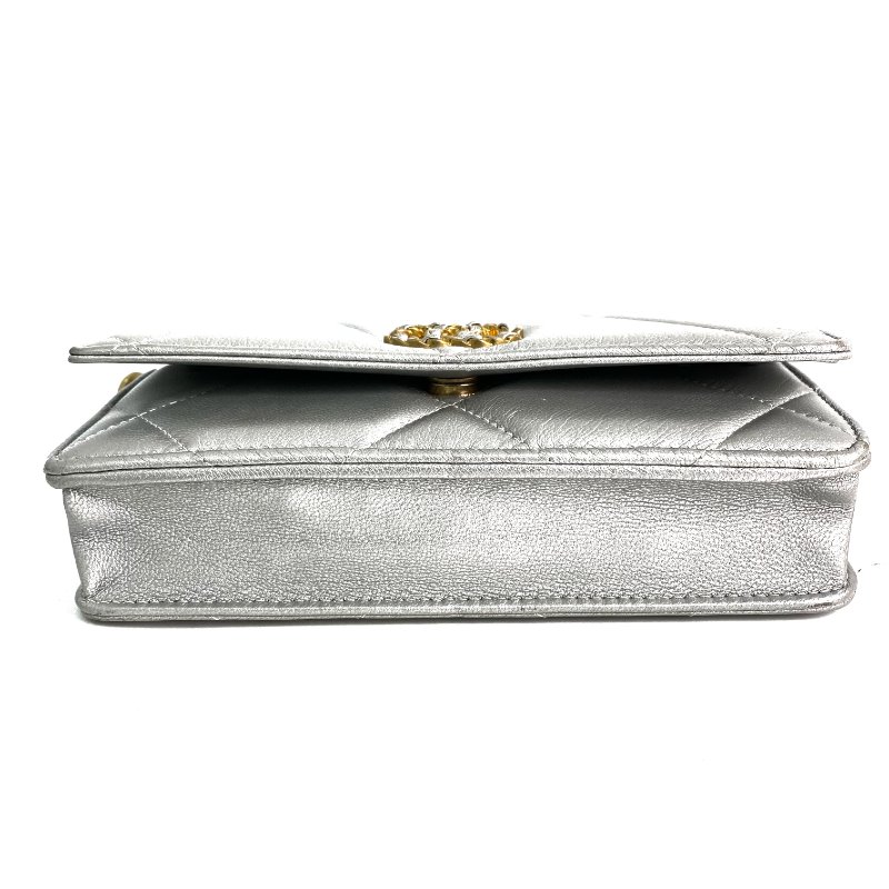 △ Chanel 香奈兒 19 SIlver Lambskin Silver And Gold Tone Metal Ruthenium-Finish Metal Wallet On Chain No.30 19銀色小羊皮銀色和金色金屬鍍釕金屬鎖鏈銀包No.30 - 257022474-5