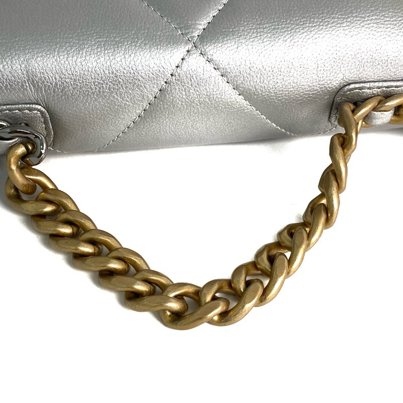 △ Chanel 香奈兒 19 SIlver Lambskin Silver And Gold Tone Metal Ruthenium-Finish Metal Wallet On Chain No.30 19銀色小羊皮銀色和金色金屬鍍釕金屬鎖鏈銀包No.30 - 257022474-10