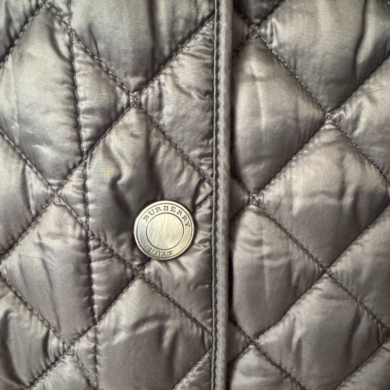 Burberry 黑色內格紋羽絨外套-7