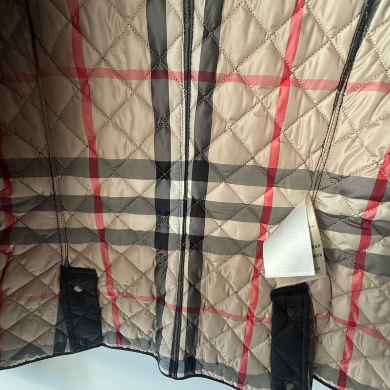 Burberry 黑色內格紋羽絨外套-15