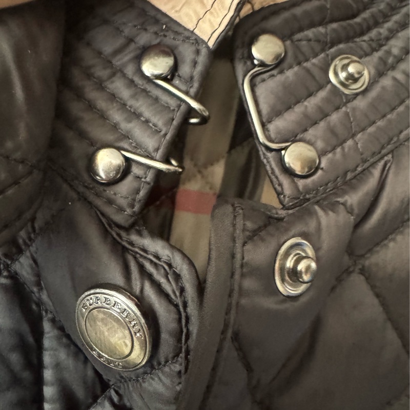 Burberry 黑色內格紋羽絨外套-20