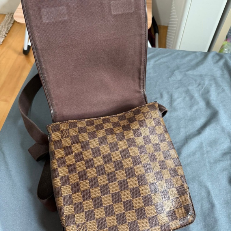 Lv 棋盤格紋翻蓋斜背書（N51210）停產-6