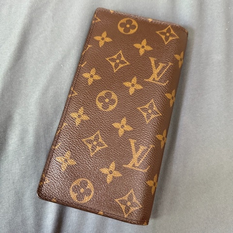 Lv 老花對開長夾