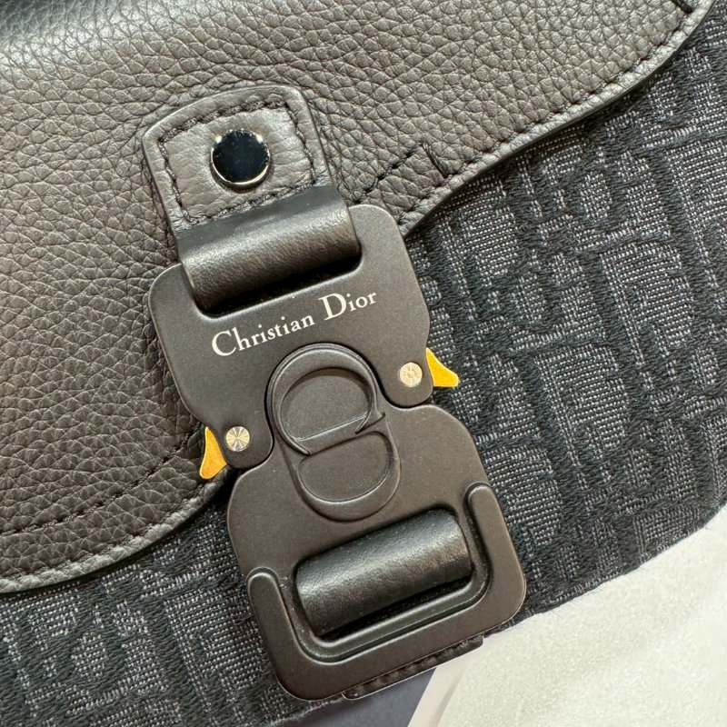 DIOR 斜背包/側背包 9成新-15