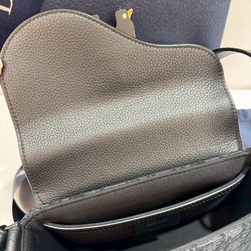 DIOR 斜背包/側背包 9成新-16