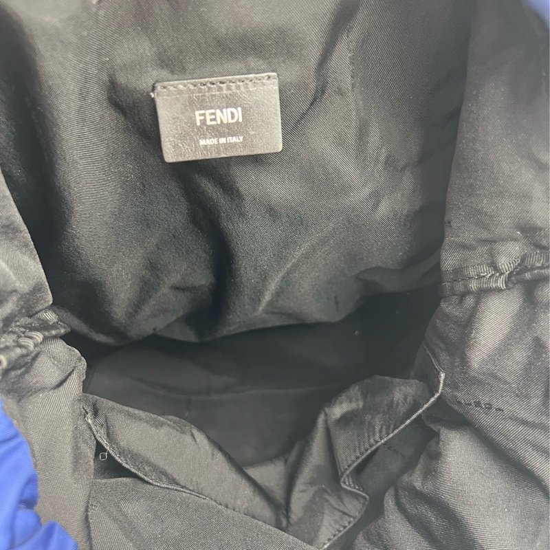 Fendi. 年輕款手提後背輕量兩用帆布包-15