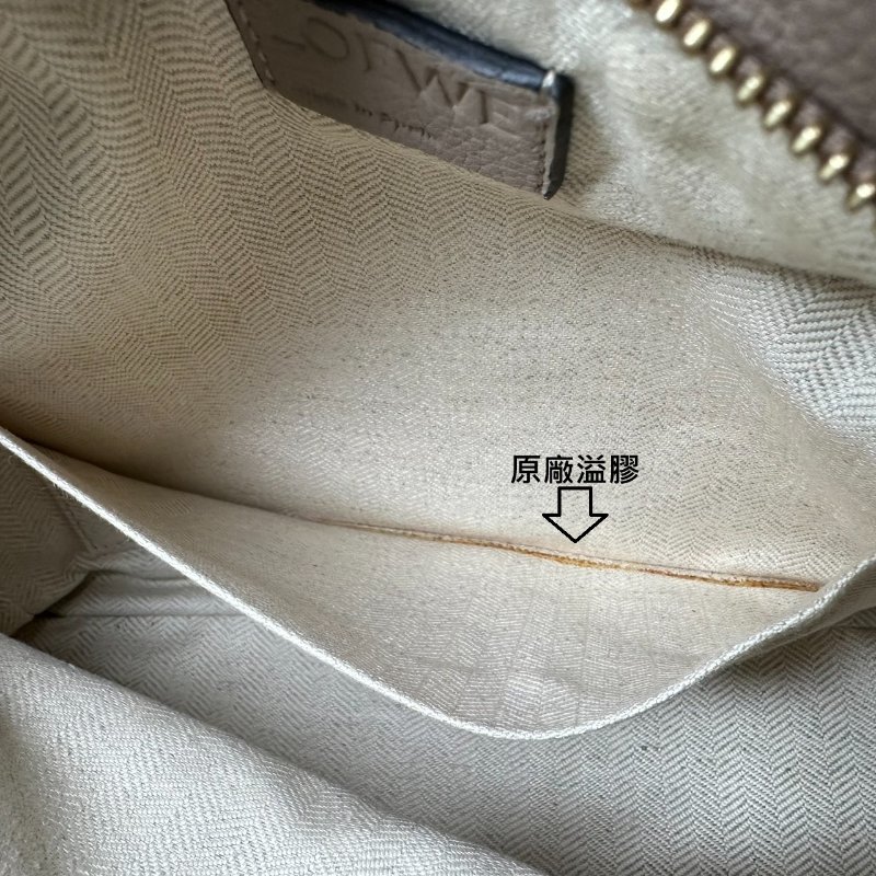 LOEWE Puzzle 粒面小牛皮小款手提包-6