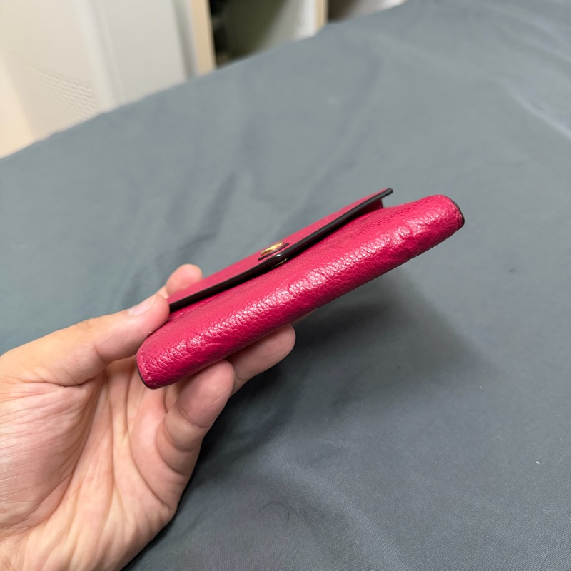 Lv 壓紋三折扣式短夾-3