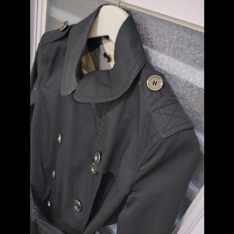 Burberry 黑色雙排釦風衣-5