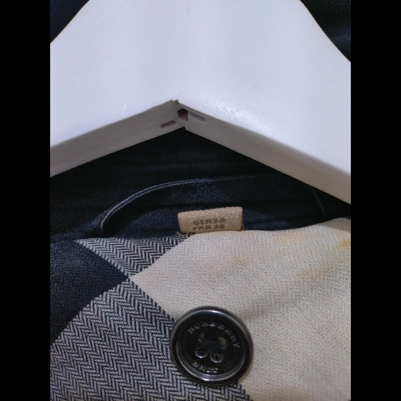 Burberry 黑色雙排釦風衣-16