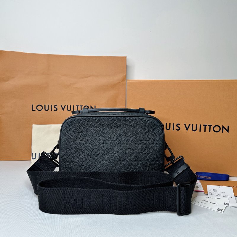 LV 全新S Lock牛皮壓花郵差包-1