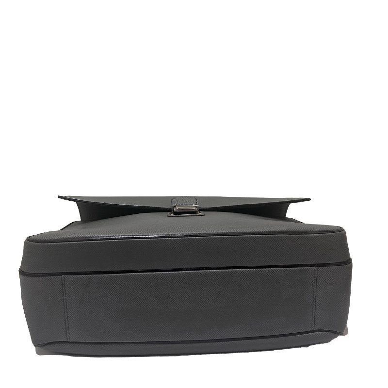 LV灰色全皮Taiga提背二用公事包(GM)-2