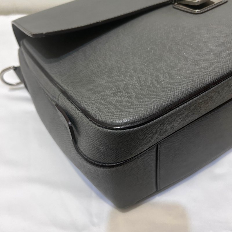 LV灰色全皮Taiga提背二用公事包(GM)-4