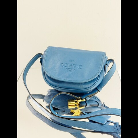 Loewe 皇冠半月斜挎包 藍色牛皮 半月馬鞍 底長23cm
